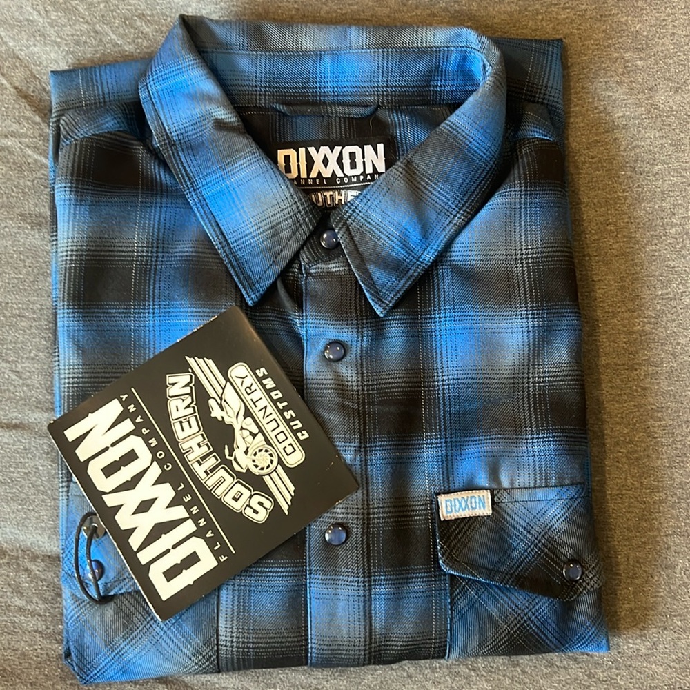 DIXXON SOUTHERN COUNTRY CUSTOMS. Men’s XXL. NWT. No bag.